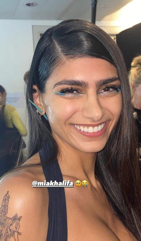 Mia Khalifa Nude Videos